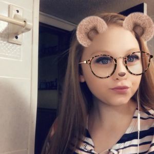 Meet your Posher, Christy